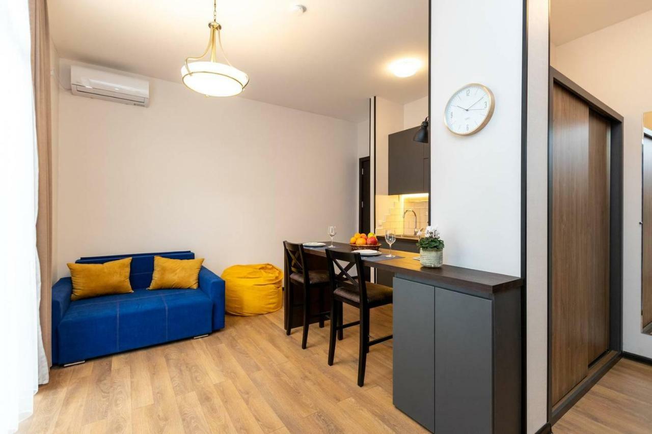 Wehost Apartment Near Fabrika Tbilisi Esterno foto